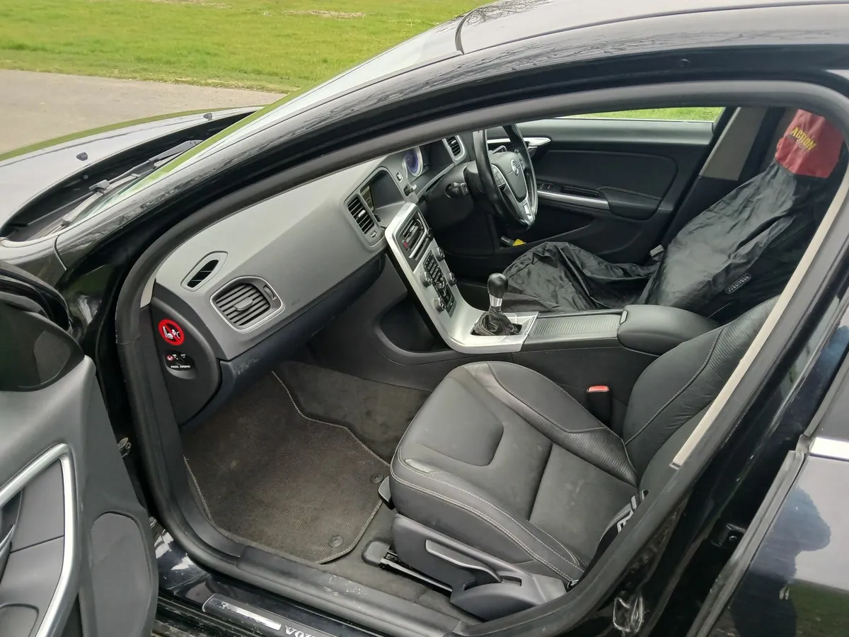 Volvo S60 2011 - Image 4