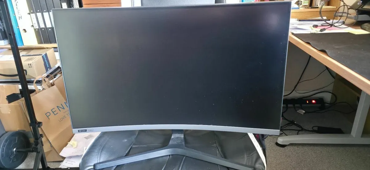 SAMSUNG Gaming Monitor 27" with 240Hz - Image 1