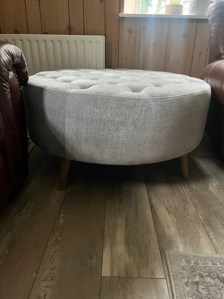 Large grey Ottoman - Image 1