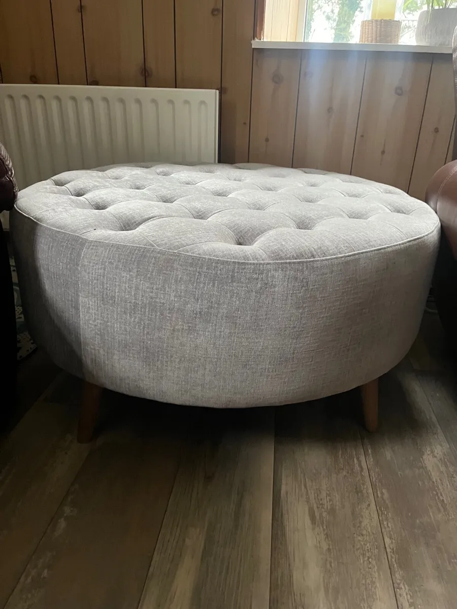 Large grey Ottoman - Image 2