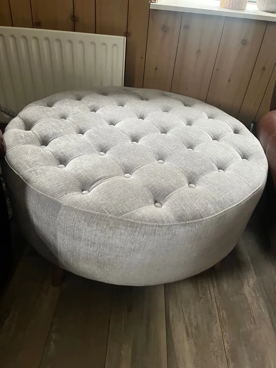 Large grey Ottoman - Image 3