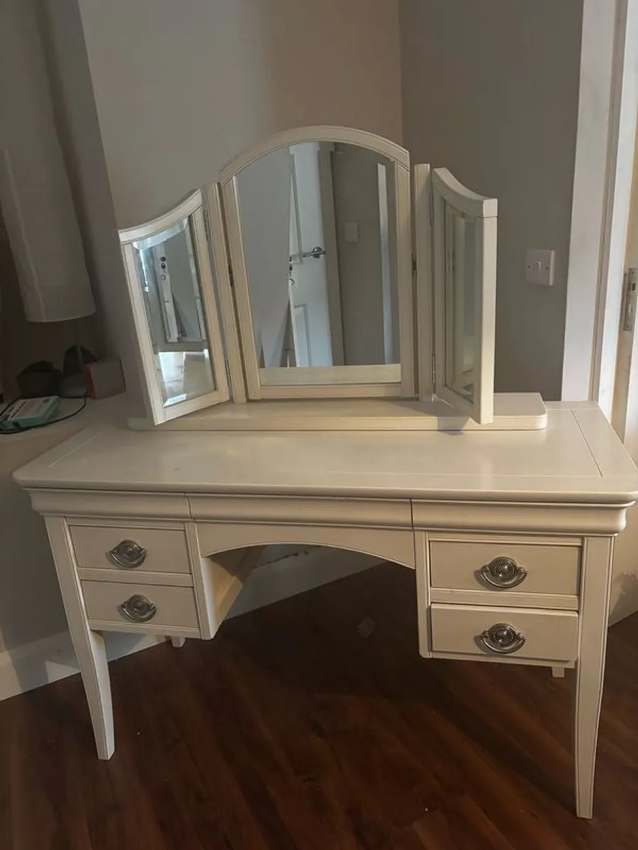 EZ Living Dressing Table - Image 1