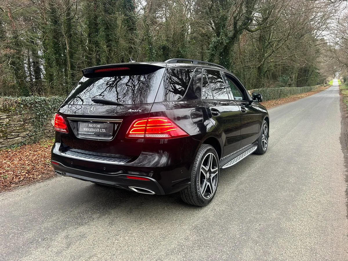 162 MERCEDES GLE250 AMG PREMIUM NIGHT PACK - Image 3