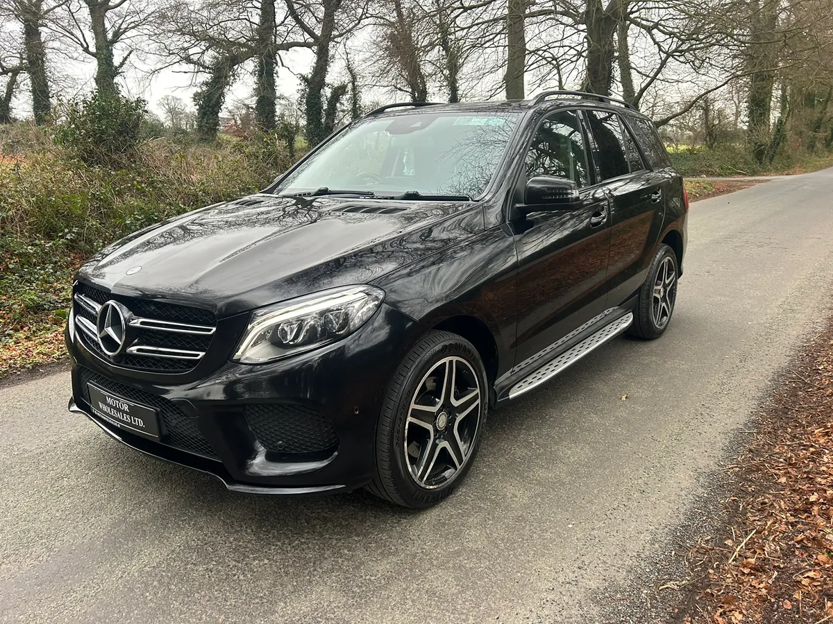 162 MERCEDES GLE250 AMG PREMIUM NIGHT PACK - Image 4