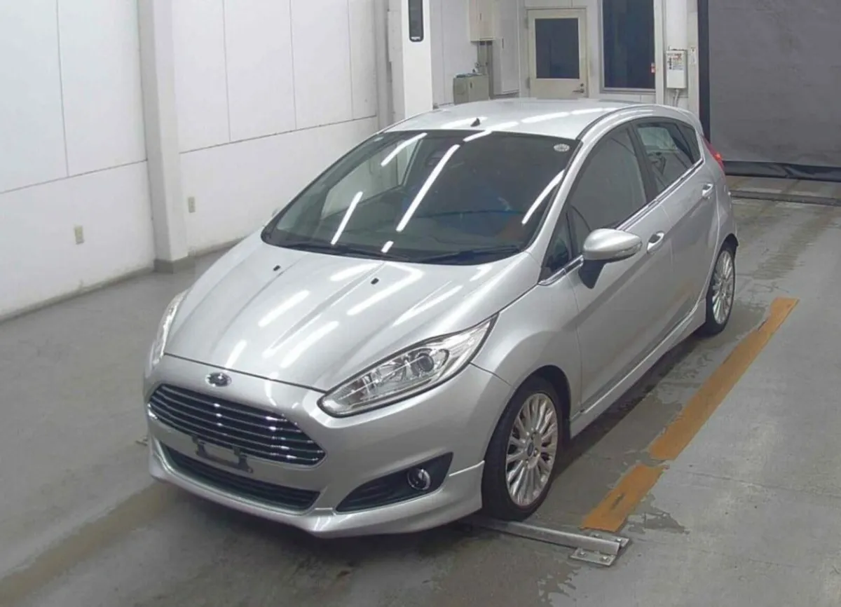 2016 Ford Fiesta Automatic! - Image 1