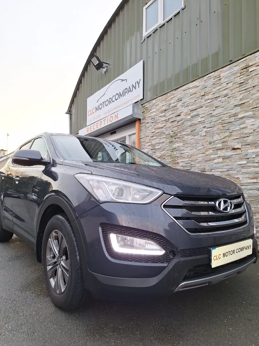 Hyundai Santa Fe 2015 // 7 SEATER - Image 4