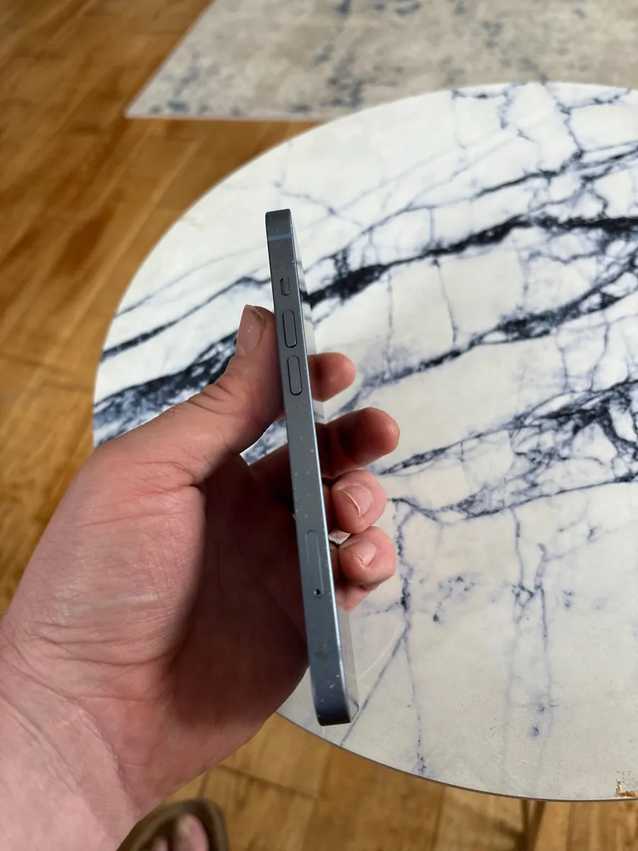 iPhone 14 - Image 3