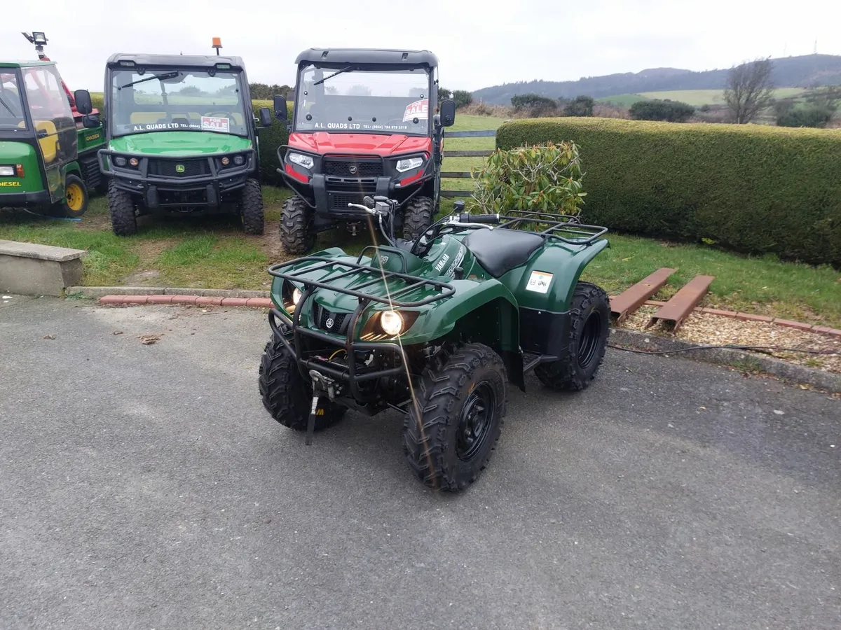 Yamaha Grizzly 4wd Automatic Farm Quad {Like New} - Image 1