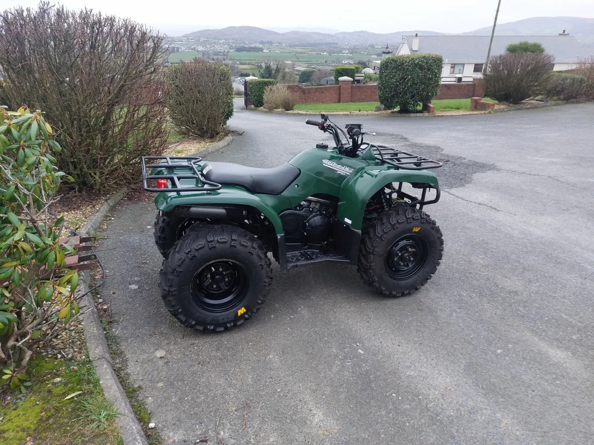 Yamaha Grizzly 4wd Automatic Farm Quad {Like New} - Image 3