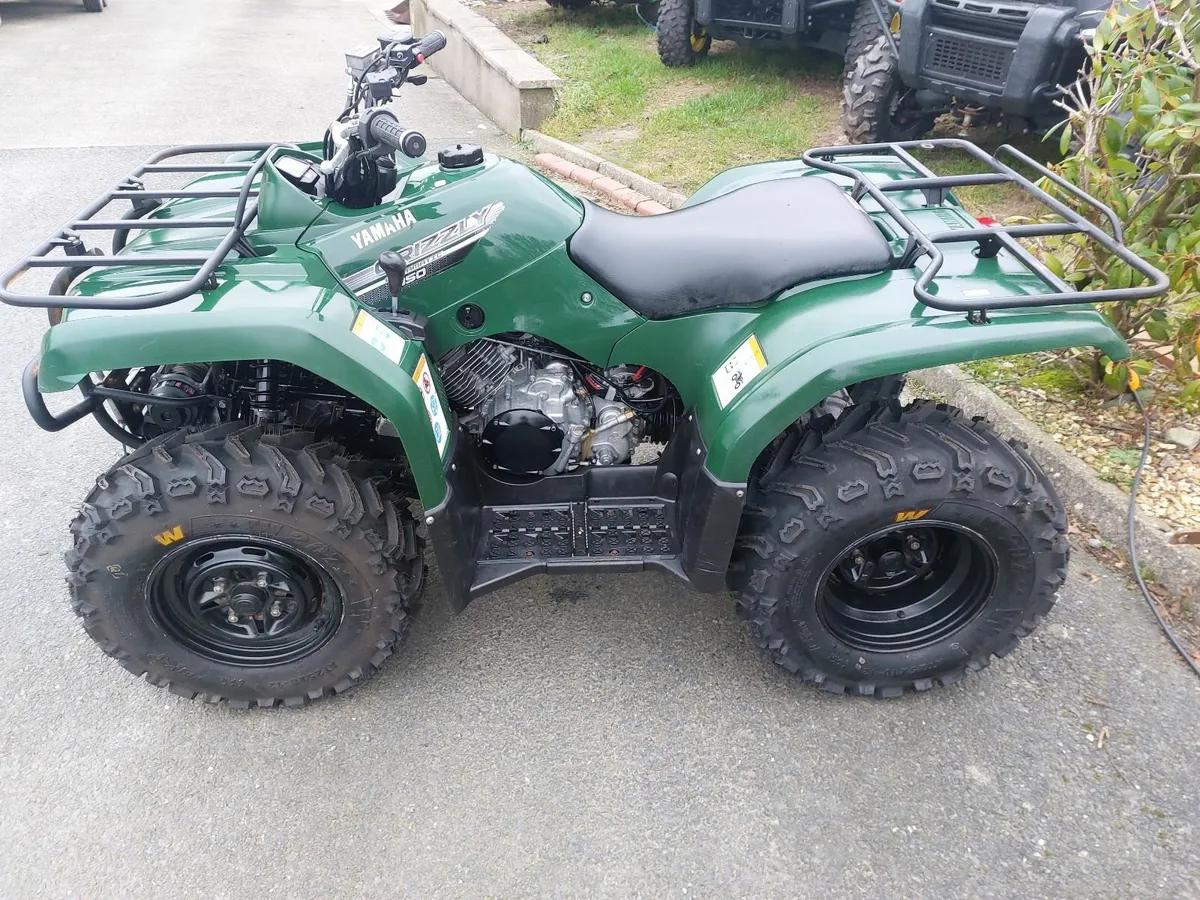 Yamaha Grizzly 4wd Automatic Farm Quad {Like New} - Image 4