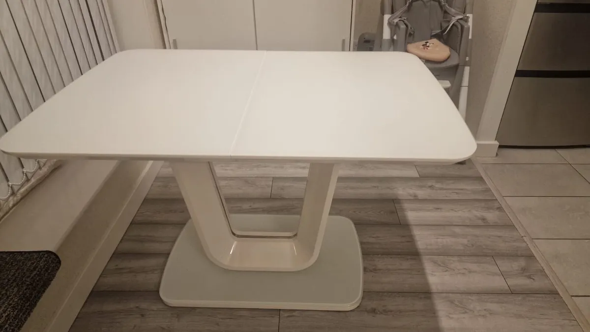 Extending table & chairs - Image 4