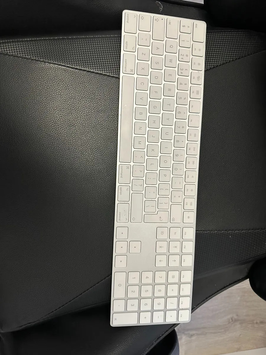 Magic Keyboard and Mouse - Image 4