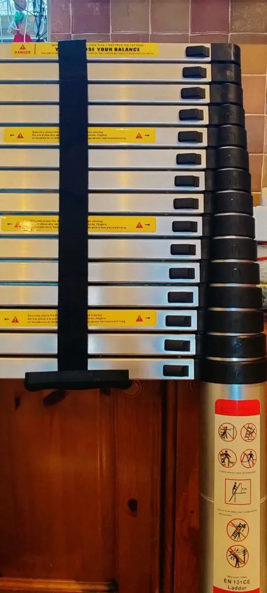 Aluminium Telescopic Step Ladder 6,2 M - Image 3