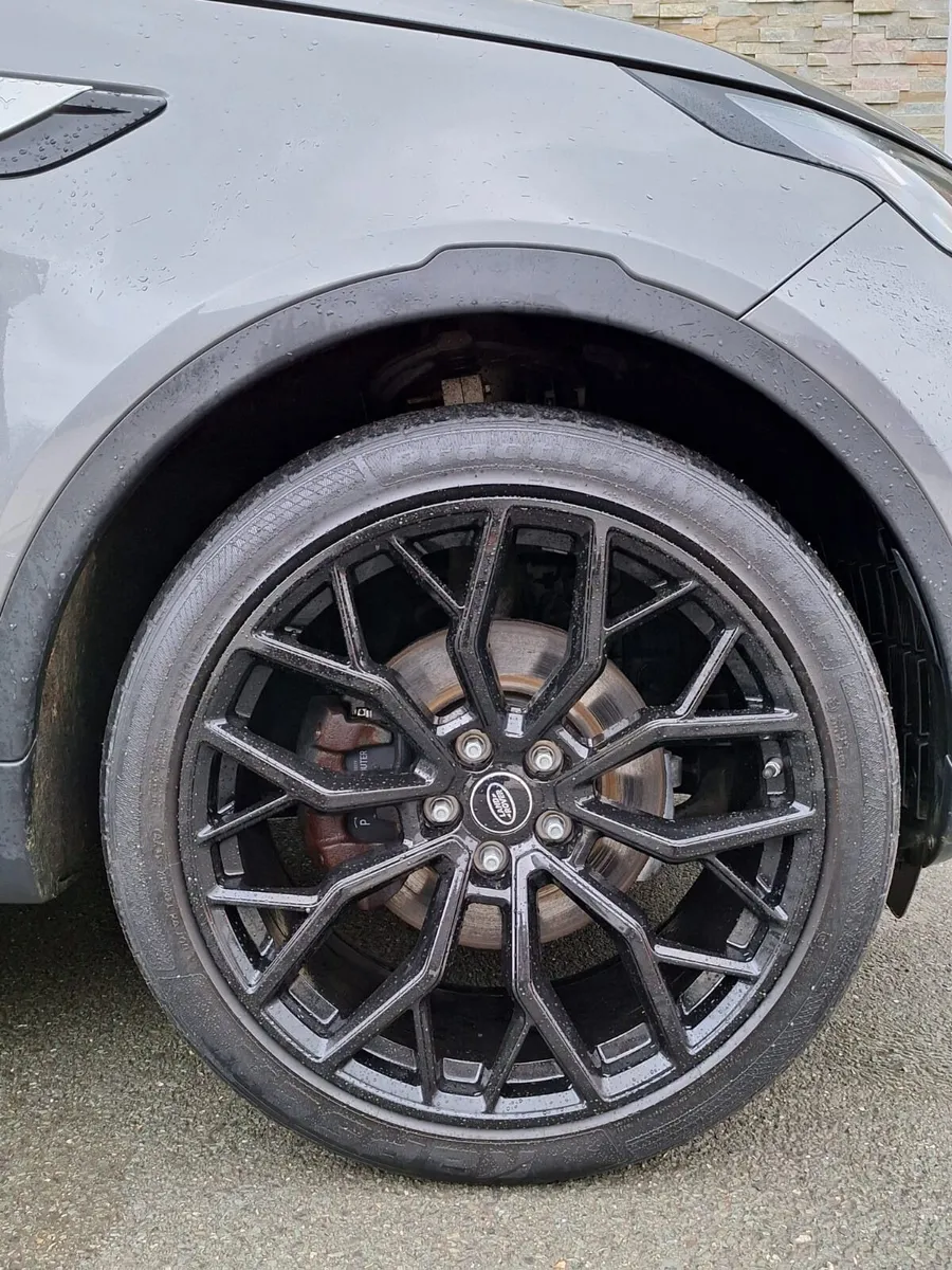 Land Rover Discovery 2018 - Image 3