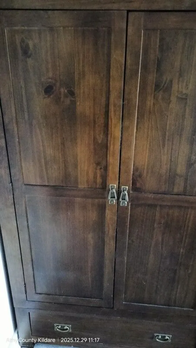 Bedroom furniture - Image 1