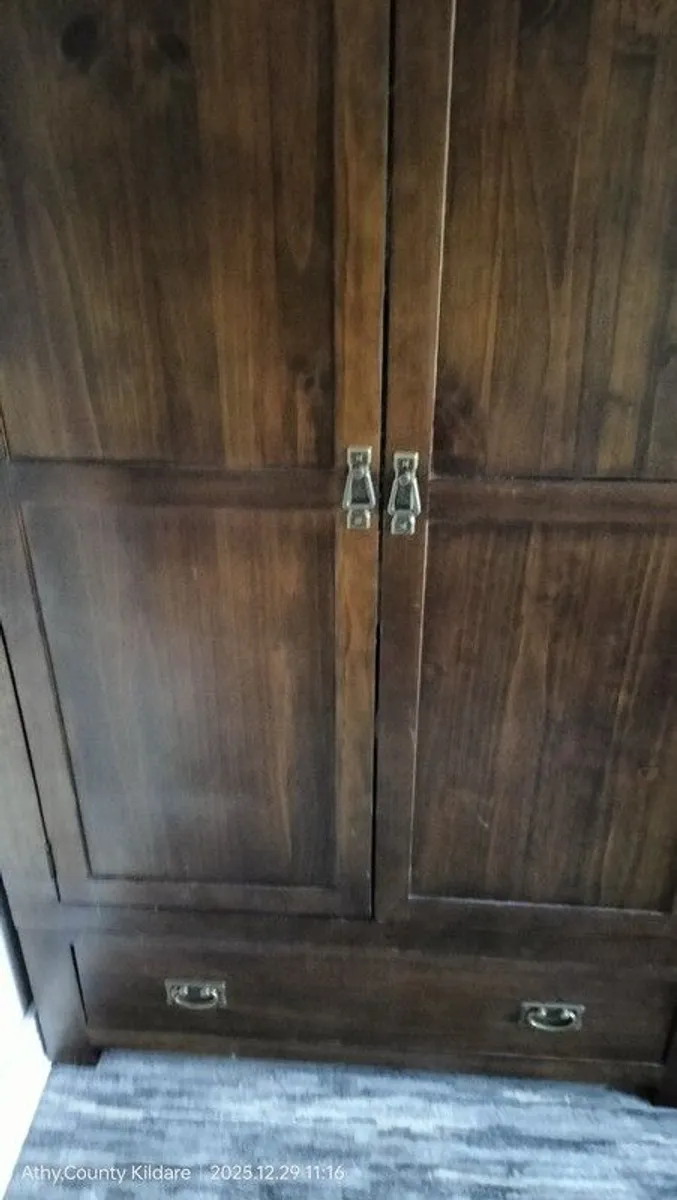 Bedroom furniture - Image 2