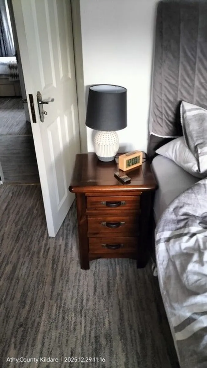 Bedroom furniture - Image 3