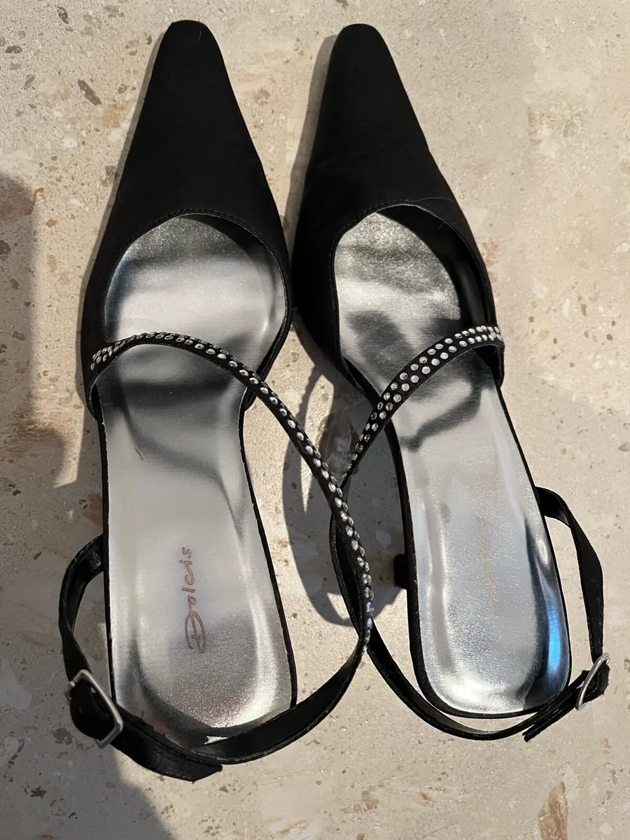 Women’s shoes - Image 1