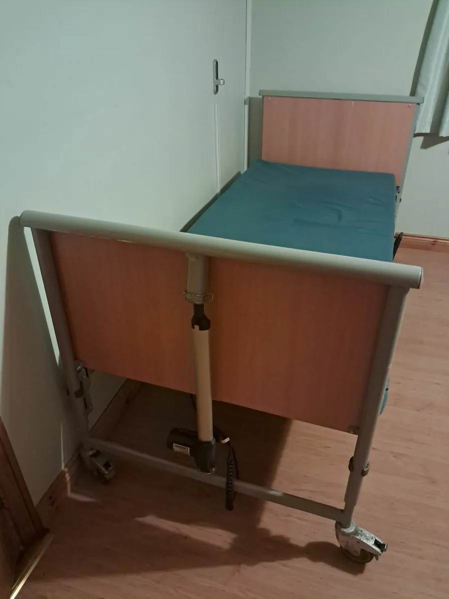 Hospital Bed - Image 4