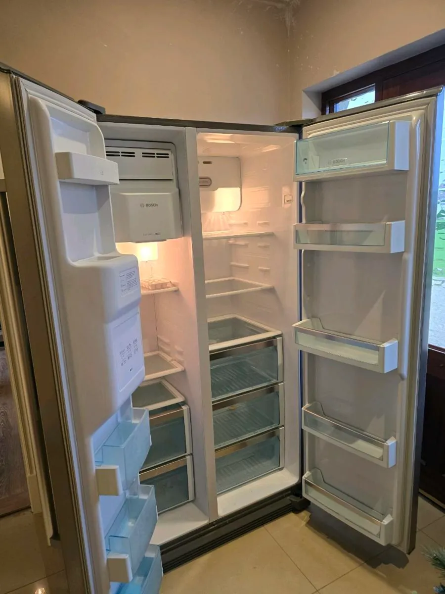 Bosch American Fridge Freezer - Image 2