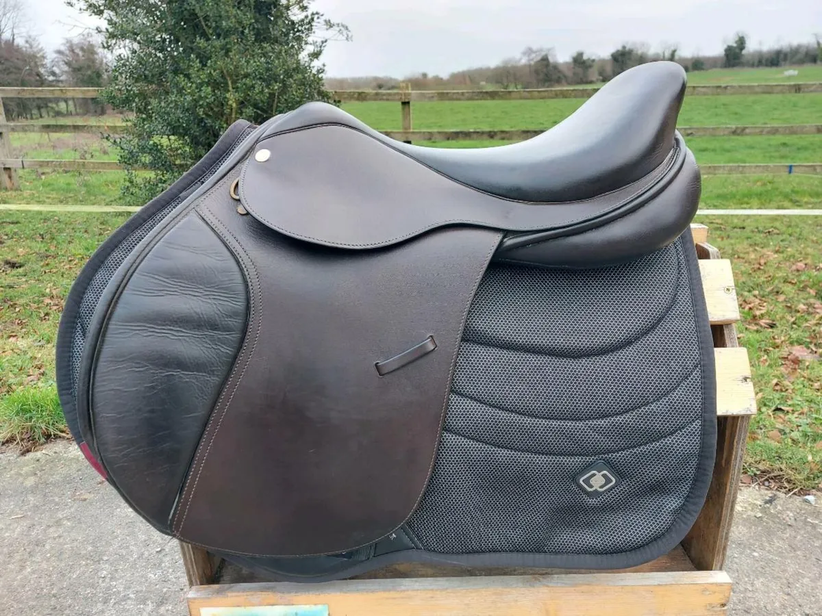 Classic saddlery 17.5 - Image 1