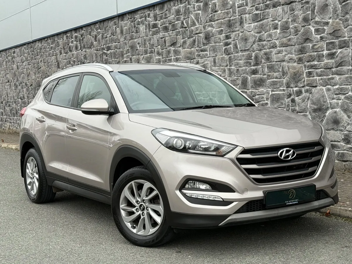 2017 Hyundai Tucson Executive 1.7CRDI  FSH - Image 1
