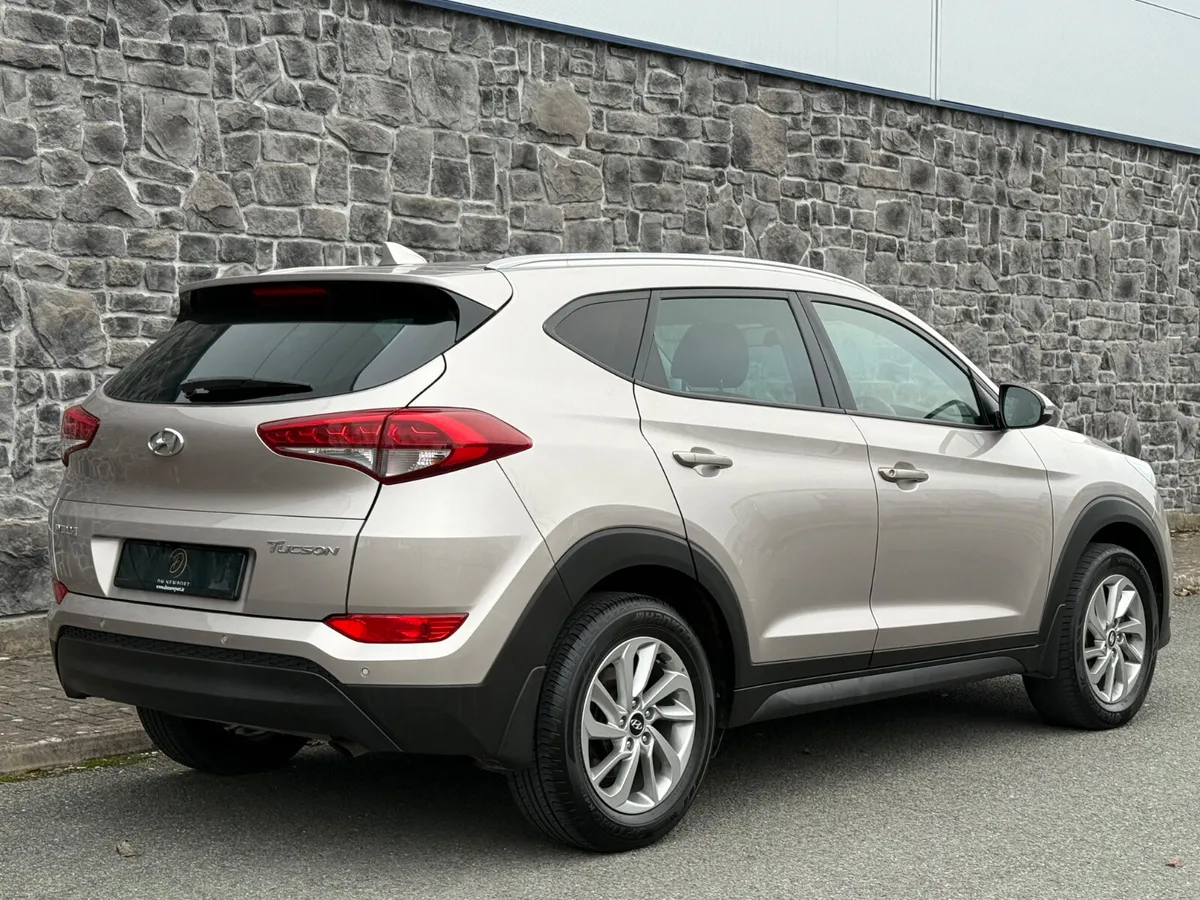 2017 Hyundai Tucson Executive 1.7CRDI  FSH - Image 2