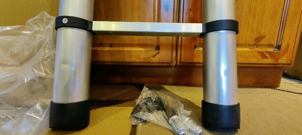 Telescopic aluminium ladder 6,2 M - Image 2