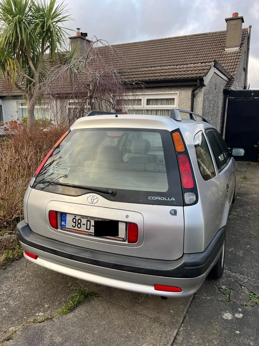 Toyota Corolla estate - Image 2