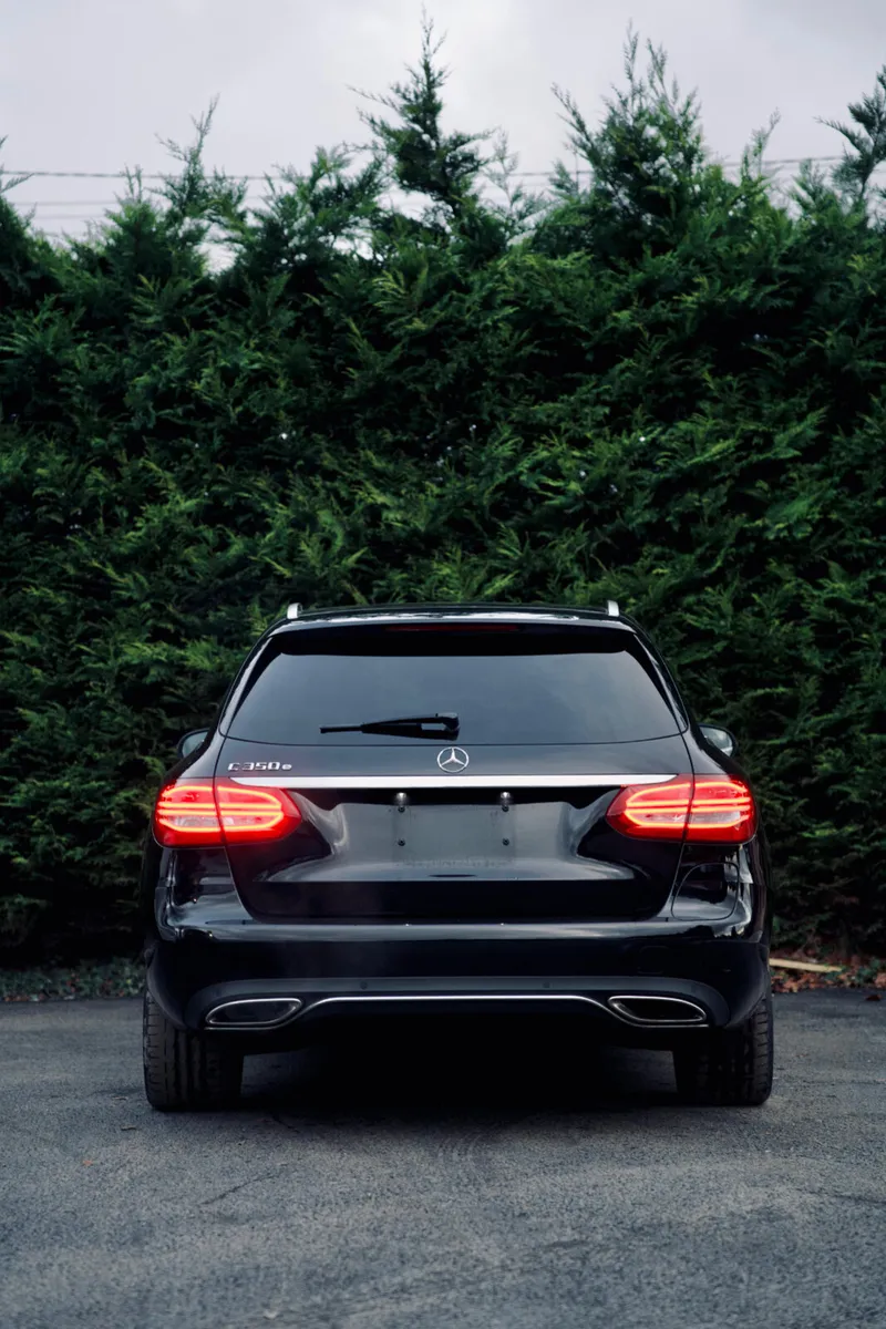 🌟 Mercedes 2.0 C350e Sport Premium Plus 2016 🌟 - Image 3