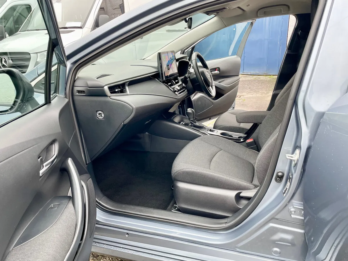 Toyota Corolla Luna Saloon Petrol Hybrid Auto,2024 - Image 4