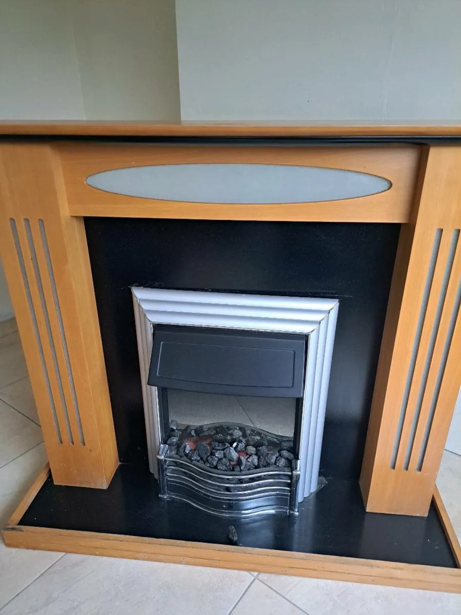 Fire place with electric fire - Image 2