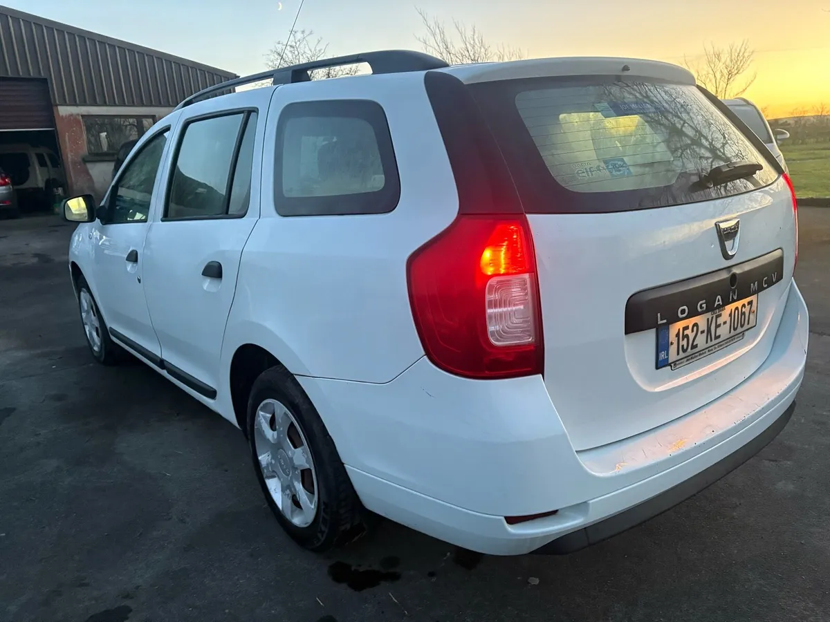 2015 Dacia Logan 1.5 Diesel Estate,Driving - Image 4