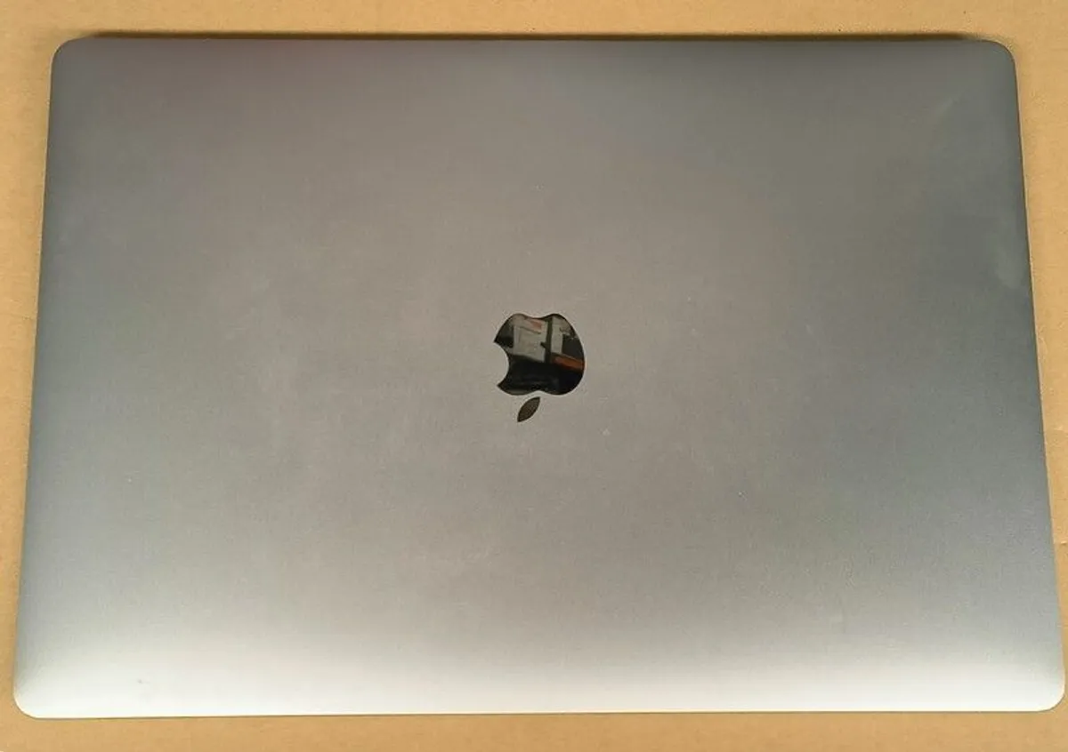 Touch Bar MacBook Pro 15" 2017 A1707 2.8 GHz Core i7 16GB RAM 512GB SSD macOS Vetura 13.7.8 (Battery Cycle: 189) - Image 2