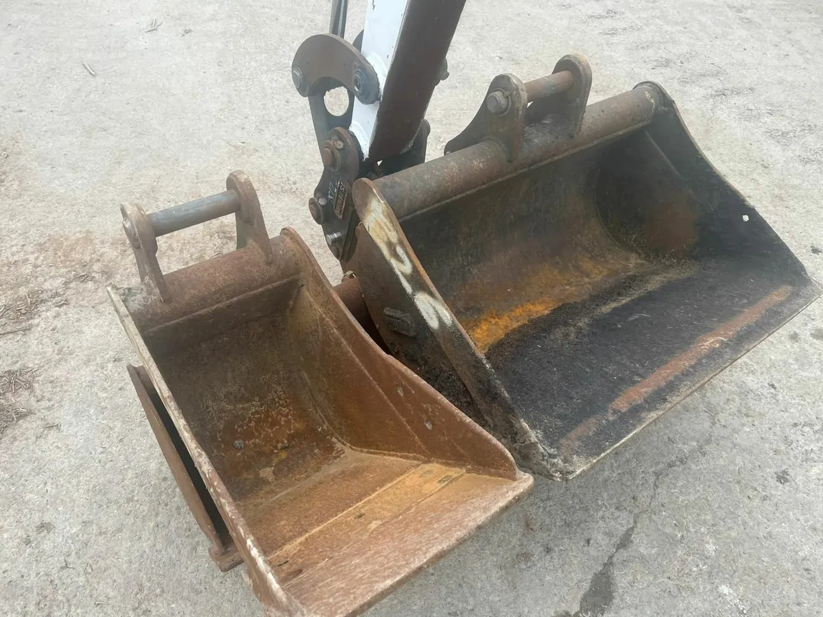 BOBCAT E26 - Image 4