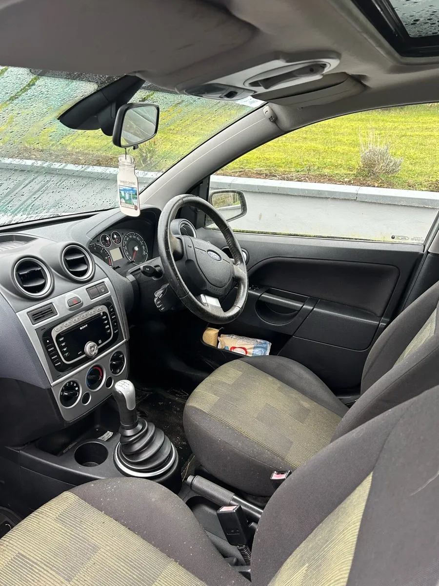 Ford Fiesta for Parts - Image 4