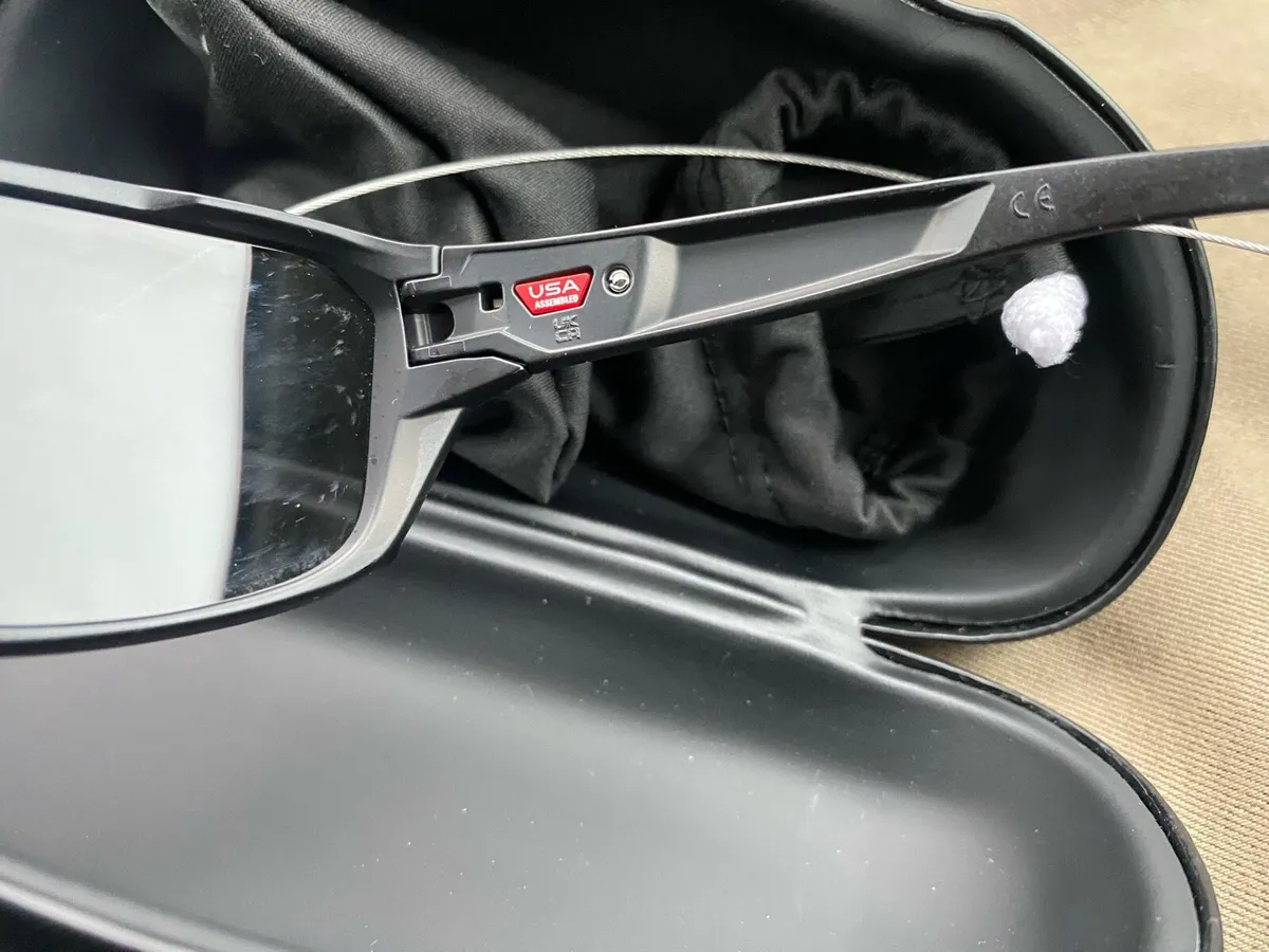 Oakley Split Shot Sunglasses - Image 2