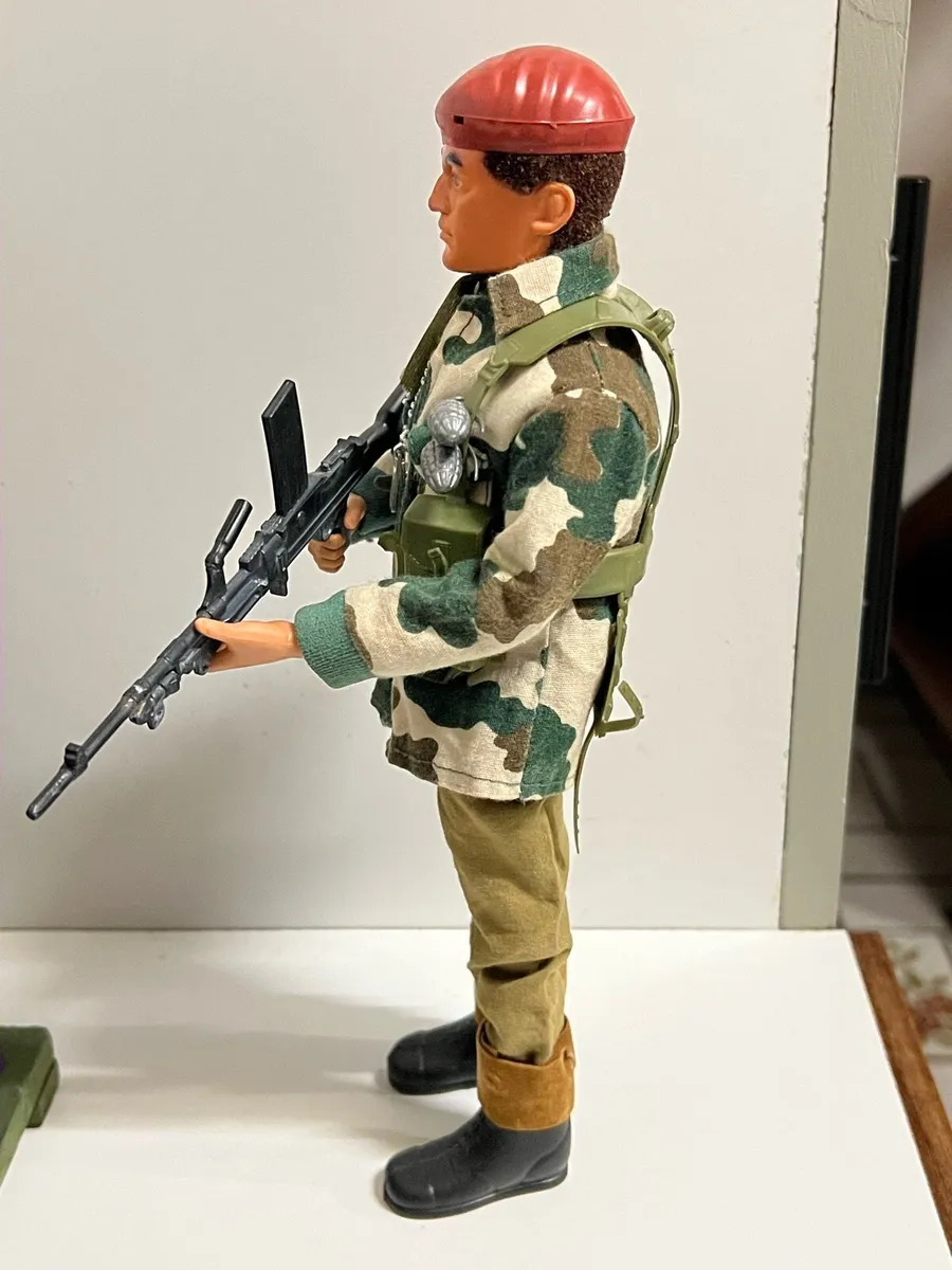 Vintage Action man British paratrooper - Image 2