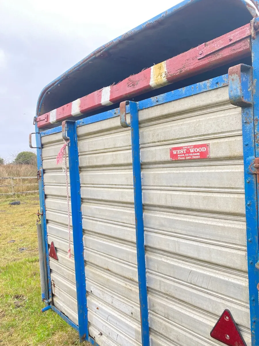 Cattle trailer - Image 1
