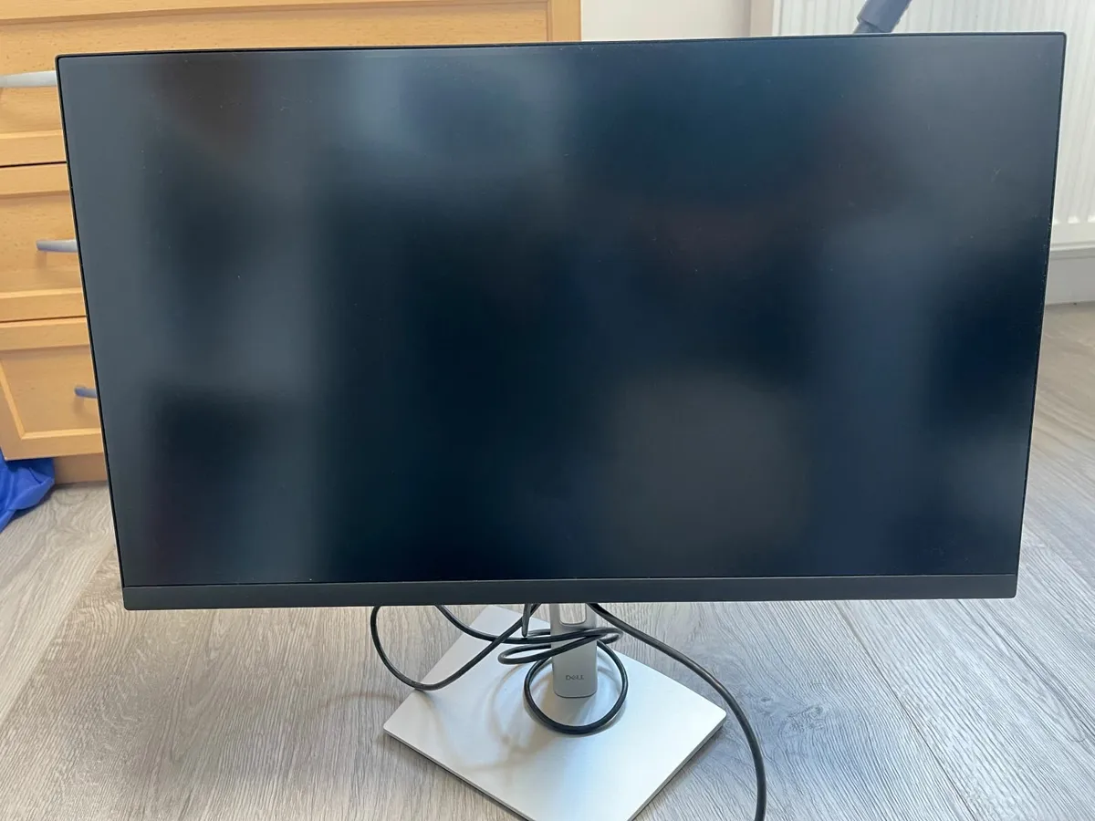 Dell P2423D QHD Monitor+ 2Hanspree HE247FHDMonitor - Image 3