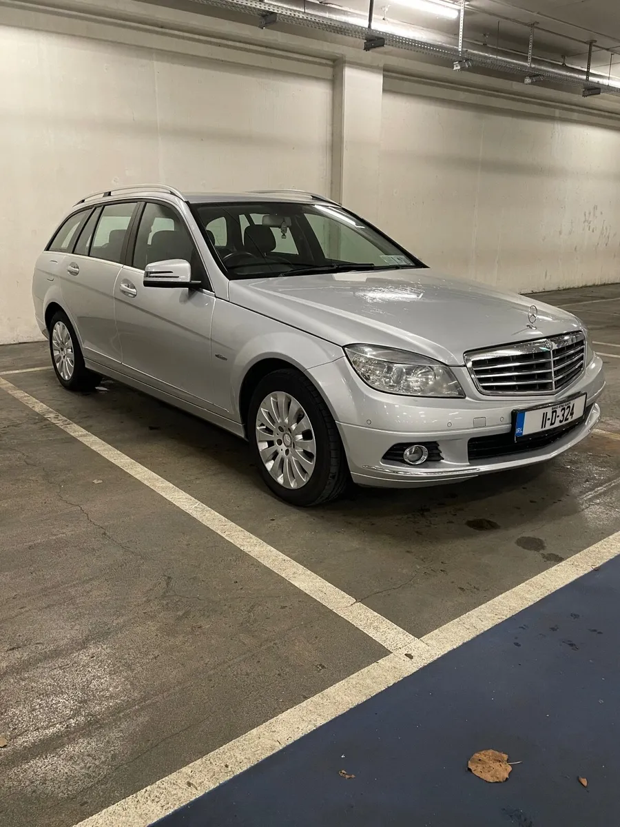 2011 Mercedes C 200 Estate - Image 1
