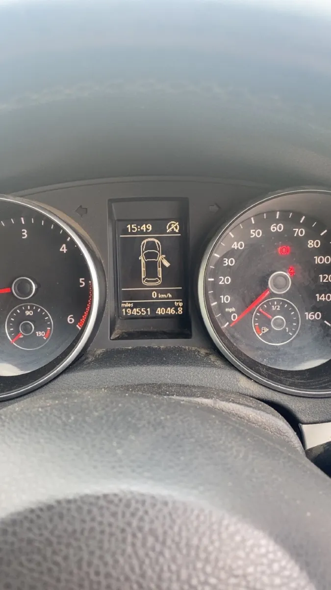 Volkswagen Golf 2011 - Image 2