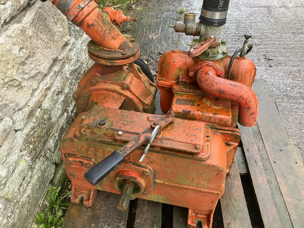 Slurry tanker - Image 1