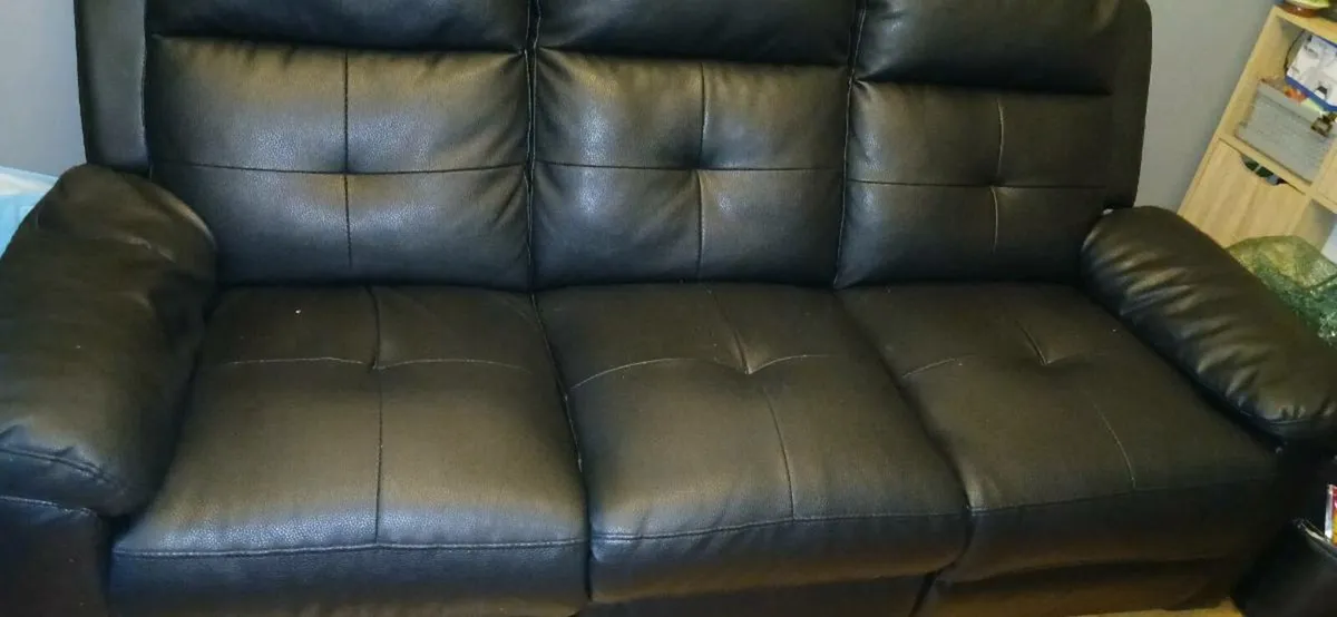 3 seater recliner sofa - Image 2