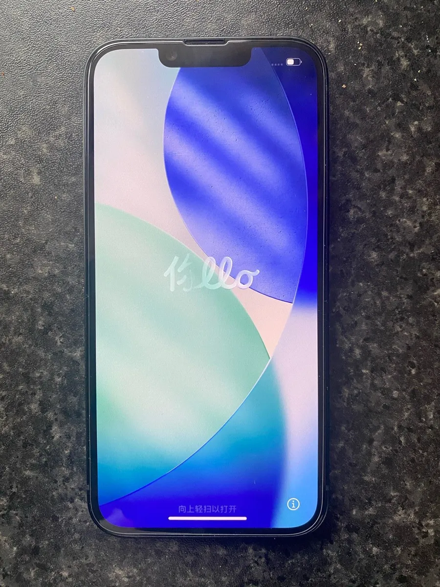 iPhone  16E - Image 1