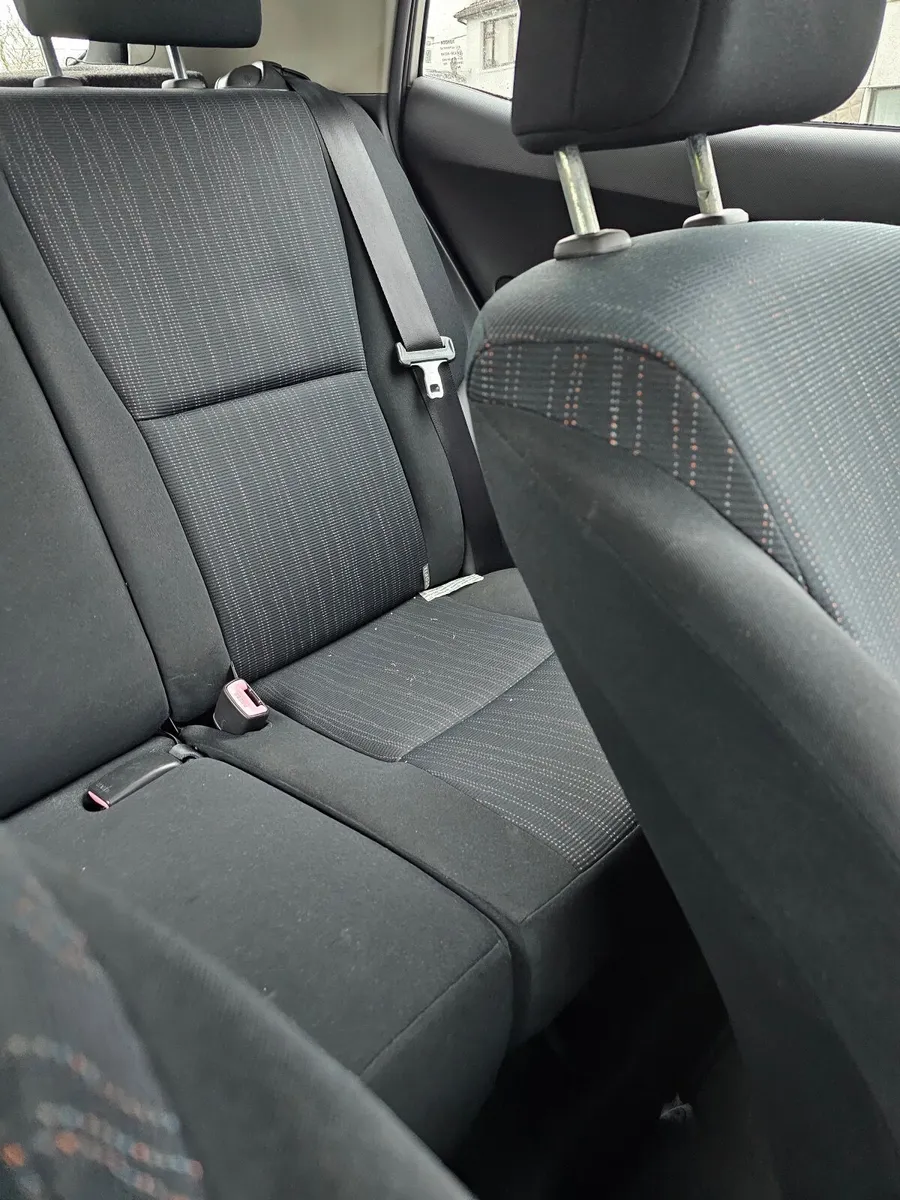 Toyota Auris 2009 - Image 3