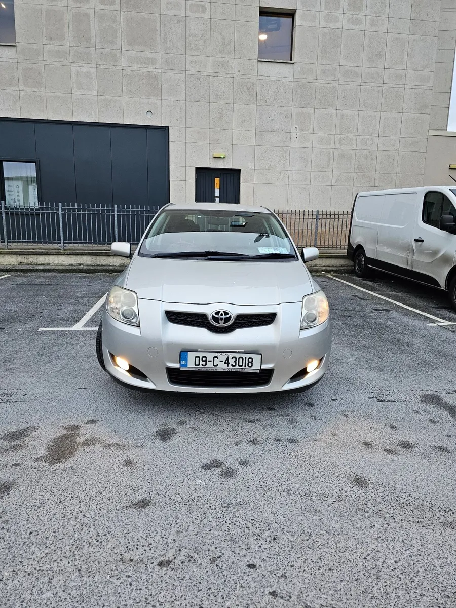 Toyota Auris 2009 - Image 4