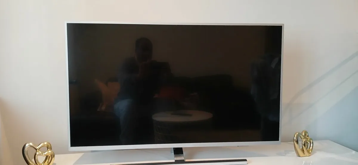 TV - Image 4