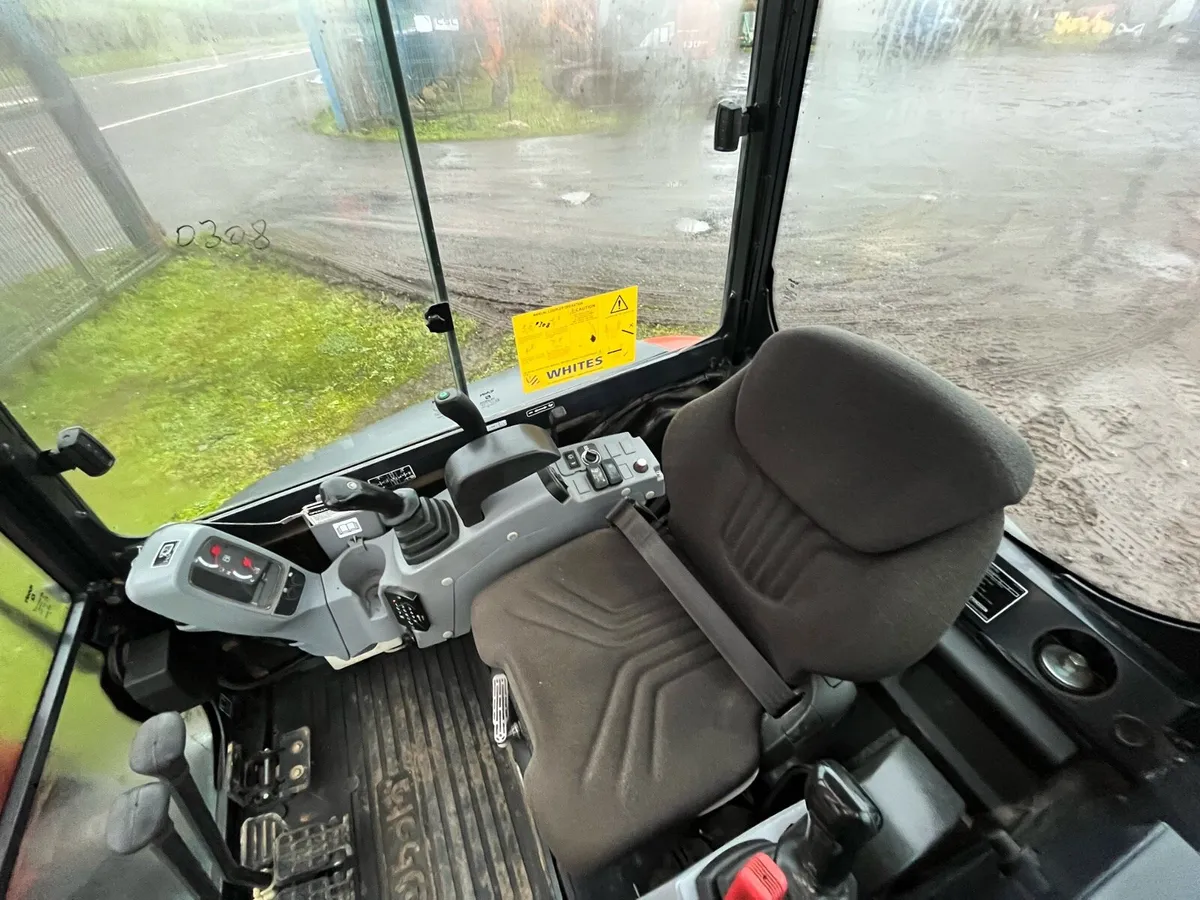 Kubota KX030-4 - Image 3