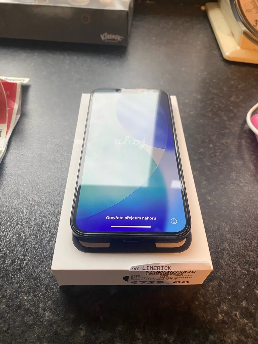 iPhone  16E - Image 2